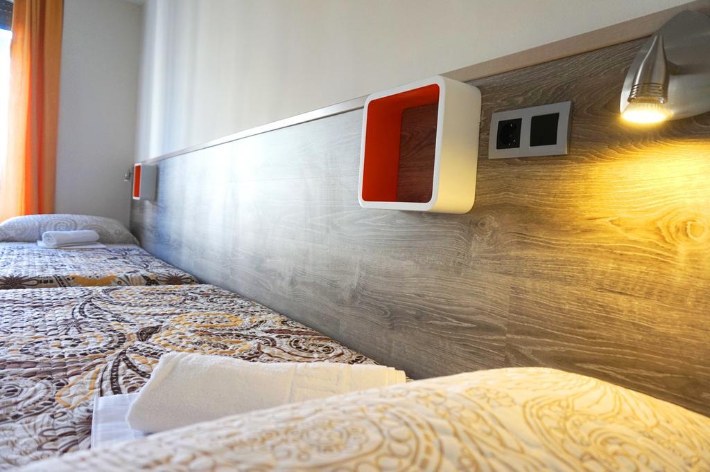 Muchomadrid Hostal