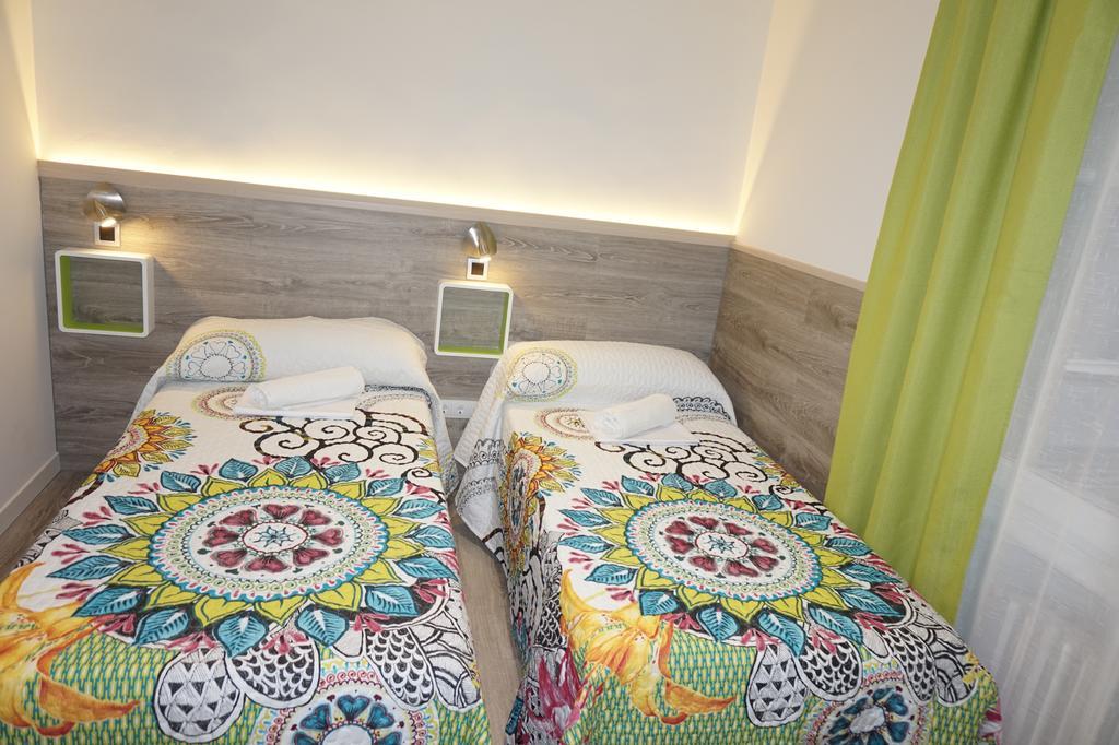 Muchomadrid Hostal Madrid